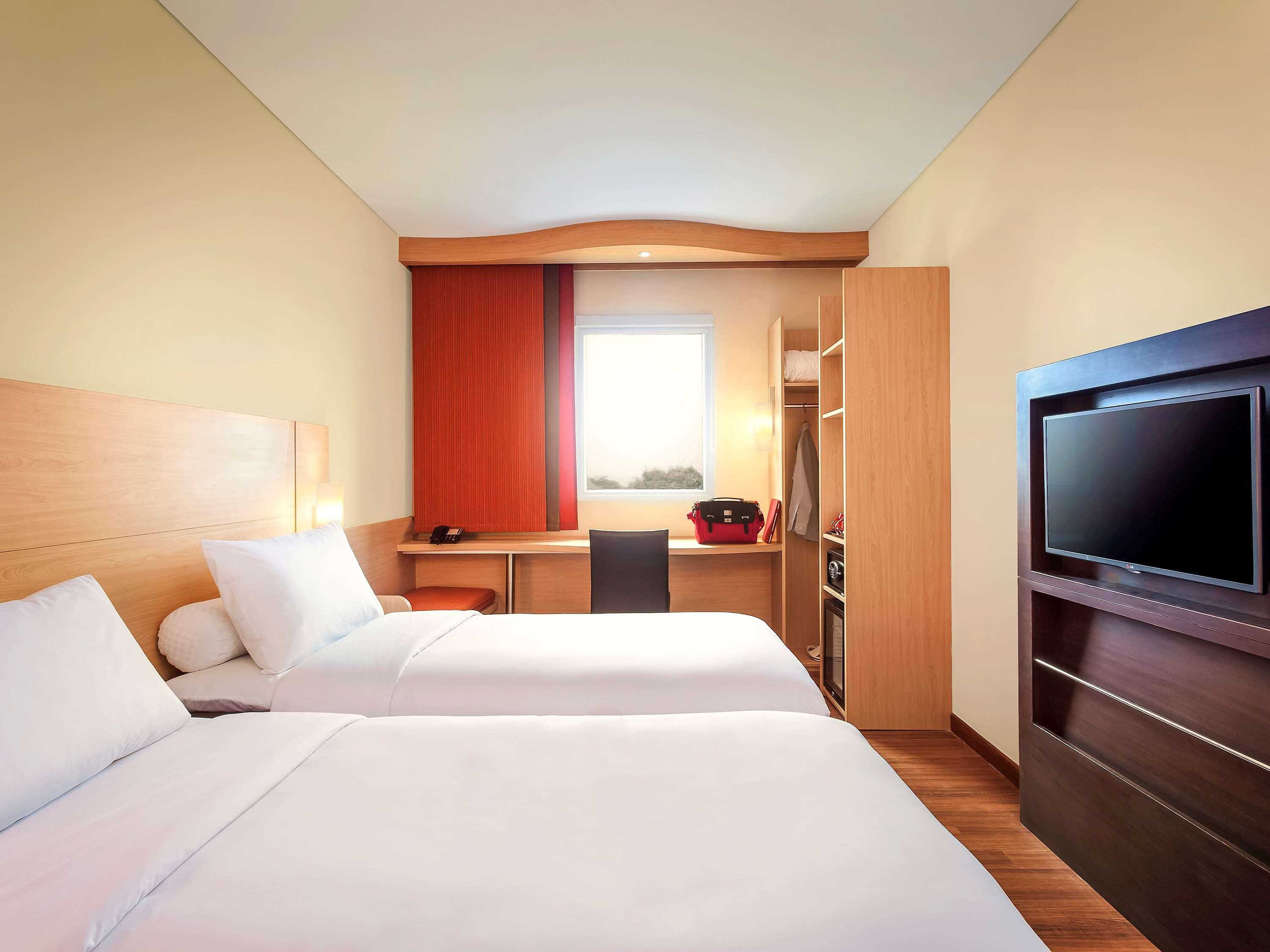 Ibis Makassar City Center Kültér fotó