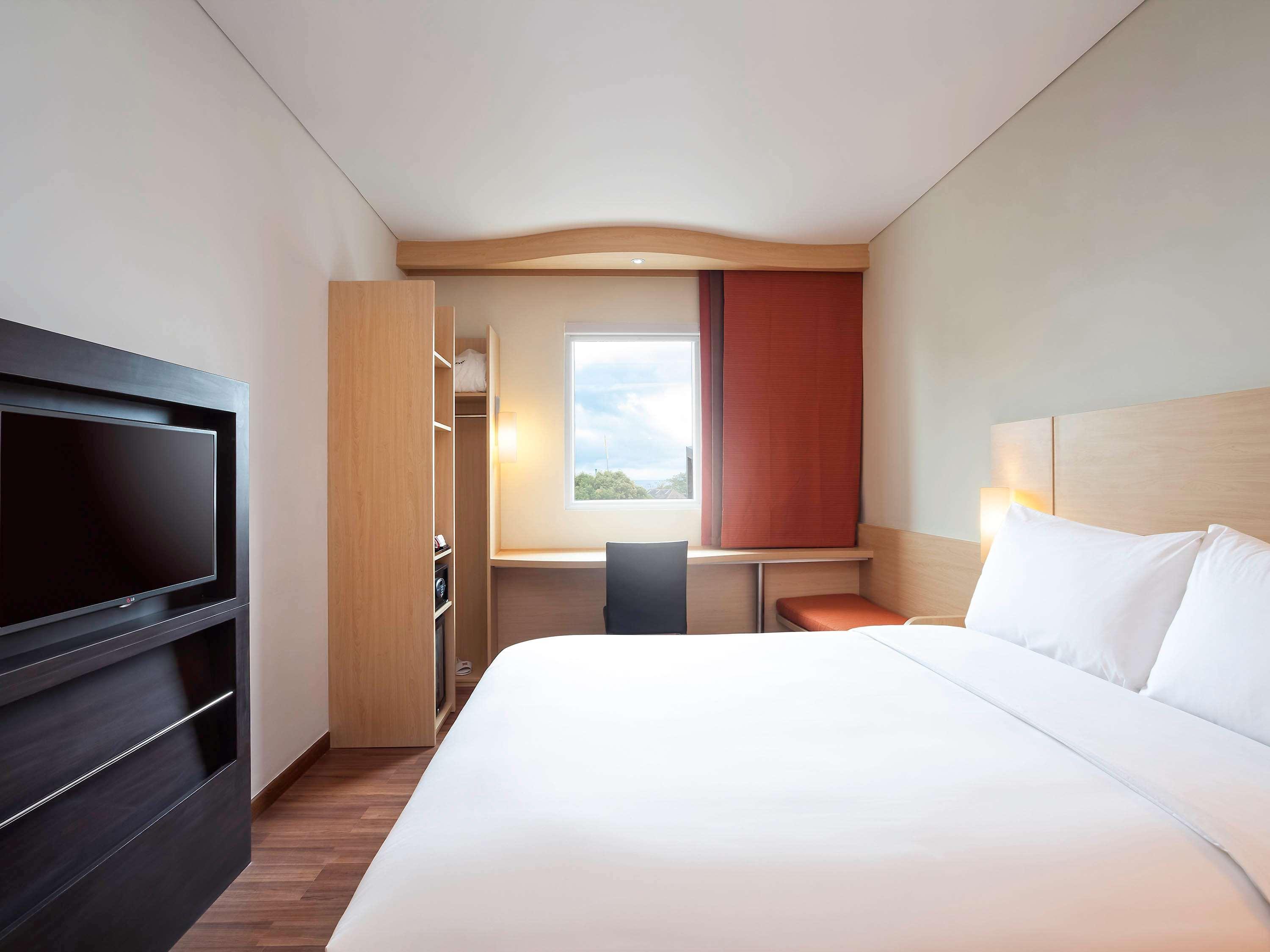 Ibis Makassar City Center Kültér fotó