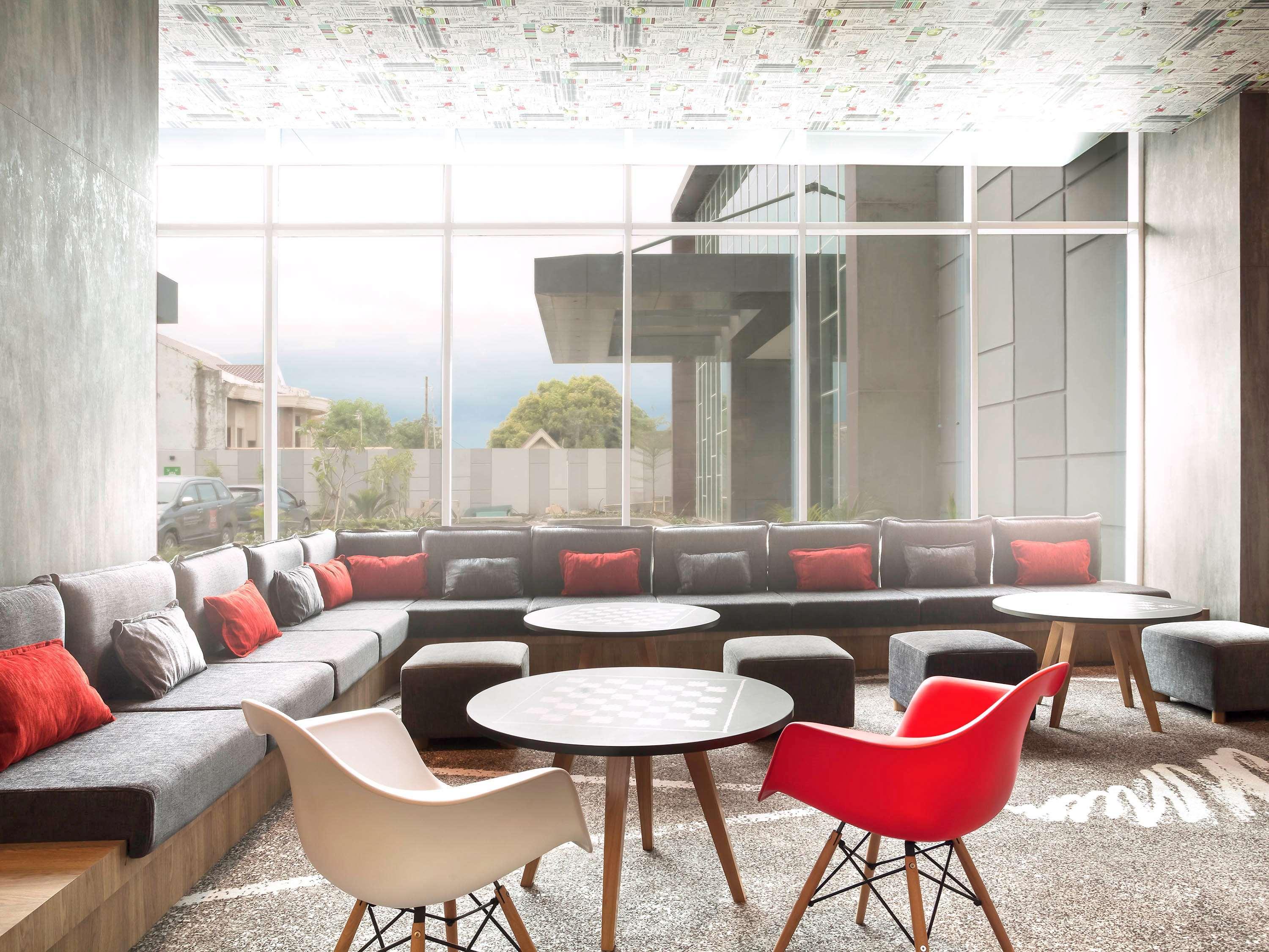 Ibis Makassar City Center Kültér fotó