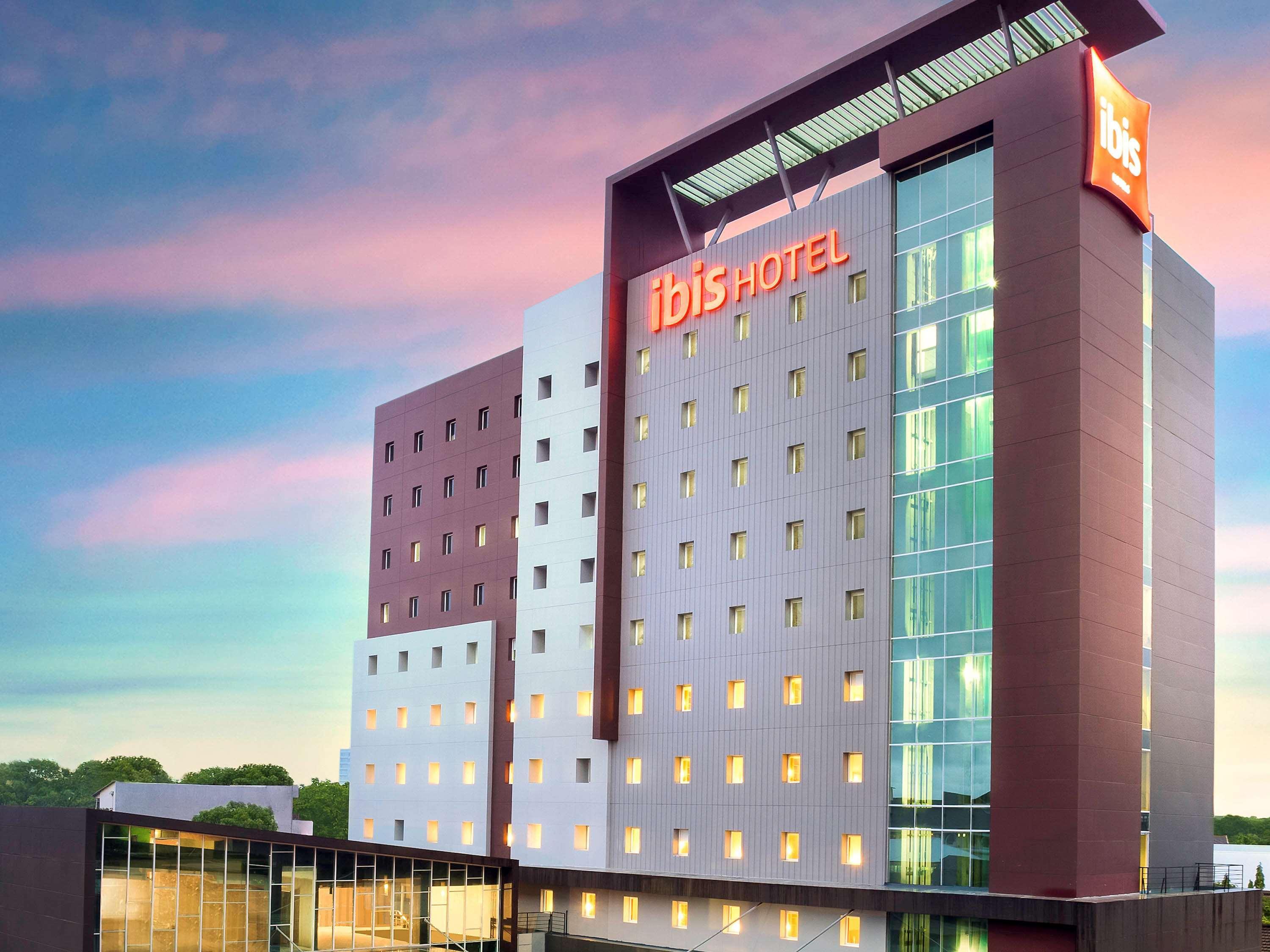 Ibis Makassar City Center Kültér fotó
