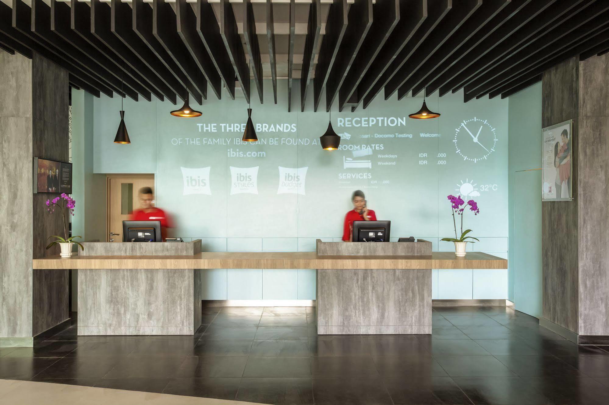 Ibis Makassar City Center Kültér fotó