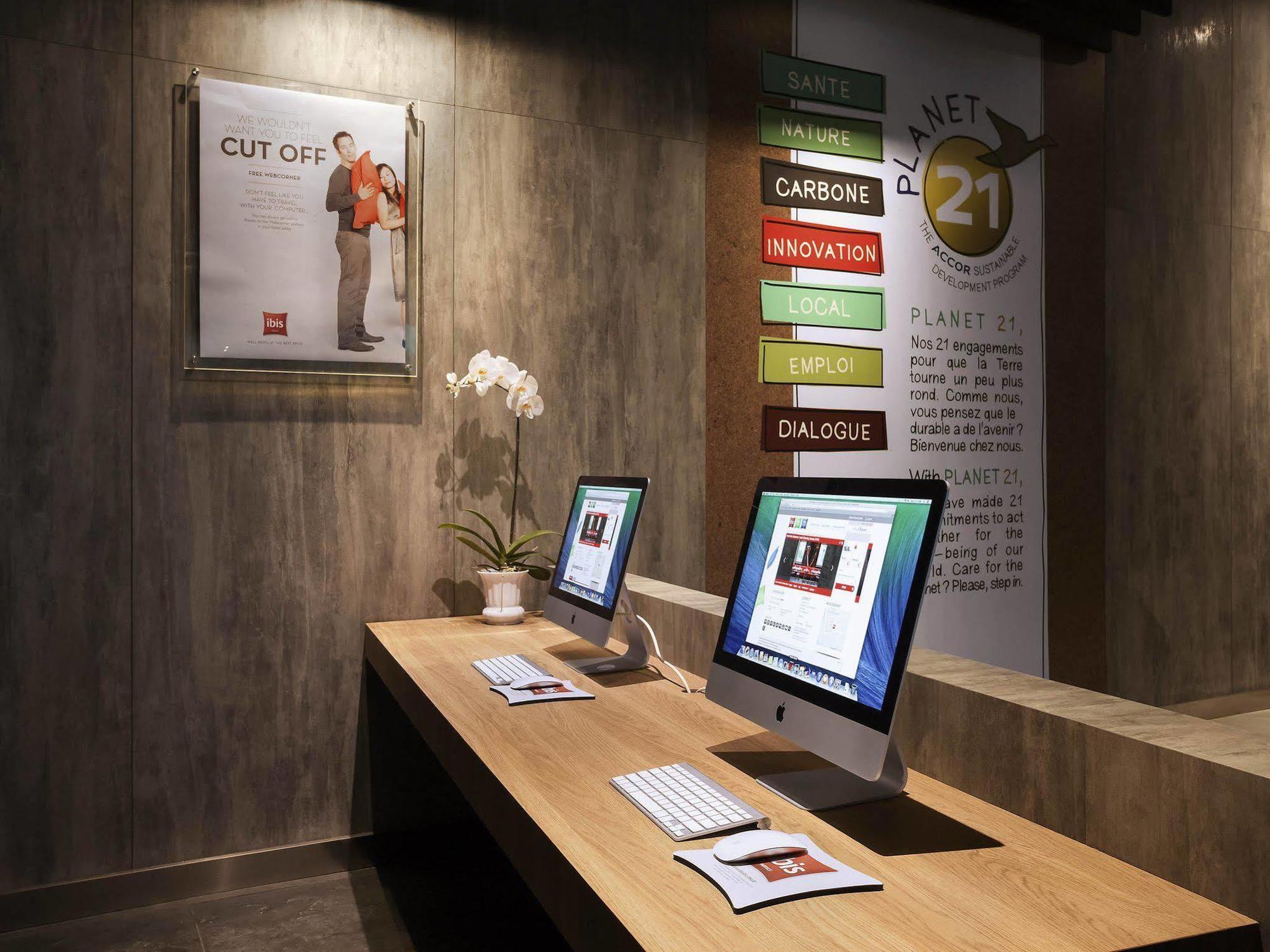 Ibis Makassar City Center Kültér fotó